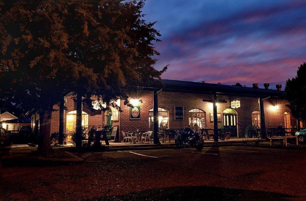 Murrumbateman Country Inn ภายนอก รูปภาพ